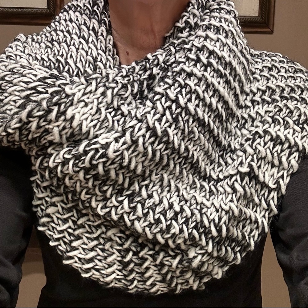 Express black/white knit infinity scarf snood